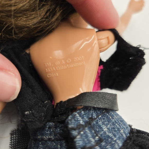 VTG 2005 Bratz Treasures Collection Yasmin Pirate Doll Outfit Shoes Bag Glasses+ - Picture 9 of 9